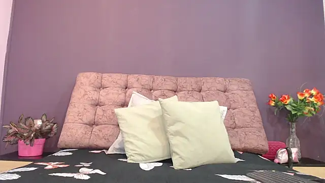 Snapshot of KateWelsin chatting on September 11, 7:47 pm KateWelsin online show from September 11, 7:47 pm