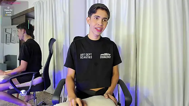 Snapshot of JoshuaSanzz chatting on September 30, 4:28 am JoshuaSanzz online show from September 30, 4:28 am