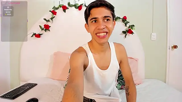 Snapshot of JoshuaSanzz chatting on October 5, 3:38 am JoshuaSanzz online show from October 5, 3:38 am