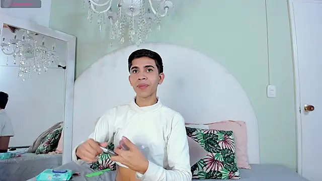 Snapshot of JoshuaSanzz chatting on October 12, 3:38 am JoshuaSanzz online show from October 12, 3:38 am