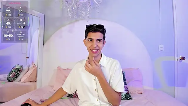 Snapshot of JoshuaSanzz chatting on October 25, 3:36 am JoshuaSanzz online show from October 25, 3:36 am