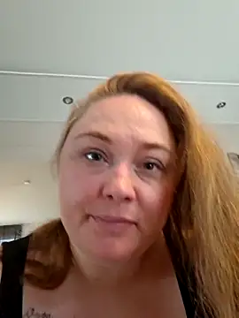 BrokenWife online show from April 16, 7:31 am