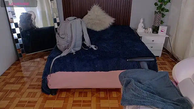 Snapshot of kataleya_29 chatting on October 16, 7:37 pm kataleya 29 online show from October 16, 7:37 pm