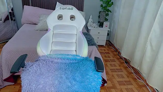 Snapshot of kataleya_29 chatting on November 13, 3:55 pm kataleya 29 online show from November 13, 3:55 pm