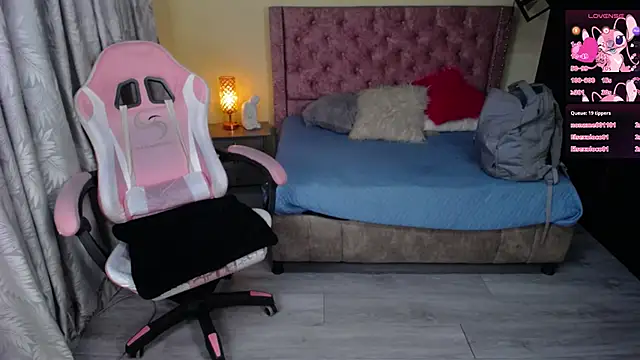 Snapshot of kataleya_29 chatting on November 25, 8:47 am kataleya 29 online show from November 25, 8:47 am