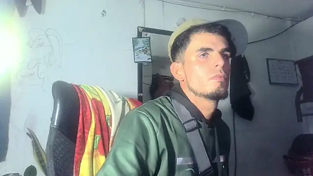 yourskinnybooy online show from November 11, 10:43 pm