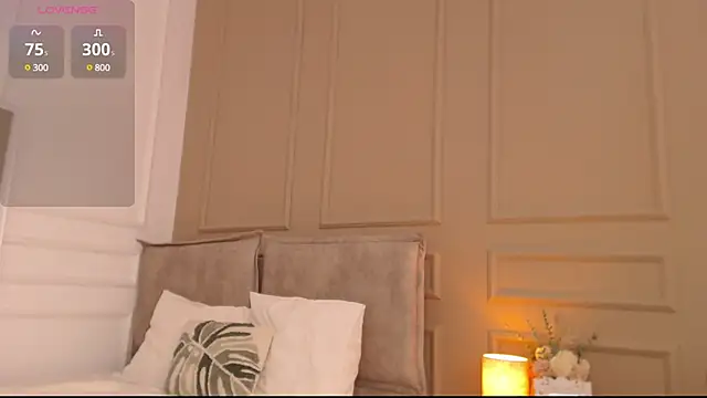 Snapshot of Ashley-Evans chatting on December 12, 11:40 am Ashley-Evans online show from December 12, 11:40 am