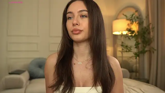 Snapshot of Ashley-Evans chatting on March 2, 8:32 am Ashley-Evans online show from March 2, 8:32 am