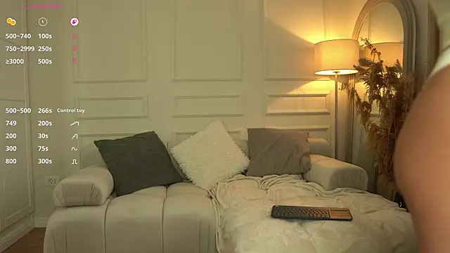Snapshot of Ashley-Evans chatting on July 23, 6:33 am Ashley-Evans online show from July 23, 6:33 am