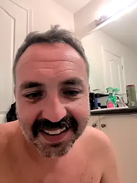 cloudymatt online show from November 1, 8:05 am