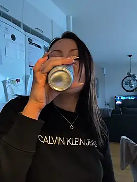 SwedishBaabe online show from October 9, 10:57 am