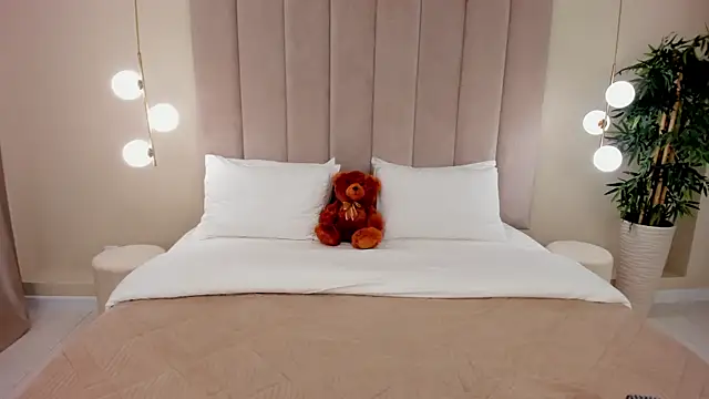 NancyJonson online show from September 20, 3:29 am