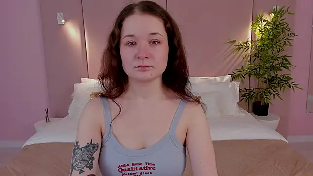 NancyJonson online show from December 2, 3:01 am