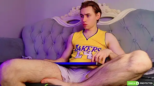 WilliamDyson online show from April 15, 3:35 am