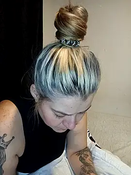 Fernandar2025 online show from September 12, 3:17 am