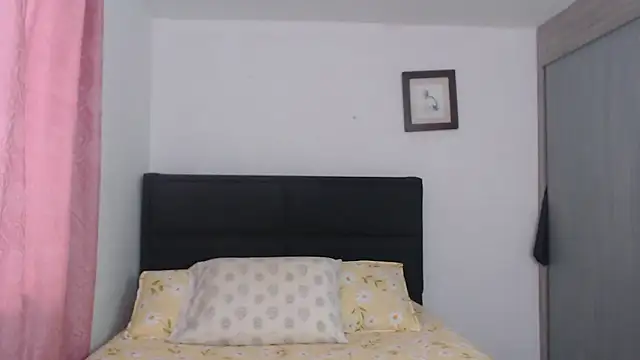 Tiiana online show from March 14, 3:28 pm