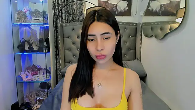 Claudia empress online show from October 20, 8:20 pm