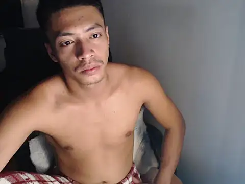 Snapshot of Asian_gregor chatting on May 26, 10:33 am Asian gregor online show from May 26, 10:33 am