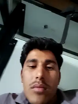 Snapshot of HarryChoudhary21 chatting on November 15, 6:11 am HarryChoudhary21 online show from November 15, 6:11 am