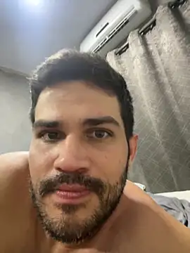 Snapshot of mlkaogato69 chatting on October 25, 7:05 am mlkaogato69 online show from October 25, 7:05 am