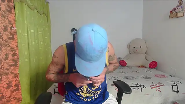 kilyan--x x online show from October 21, 9:32 am