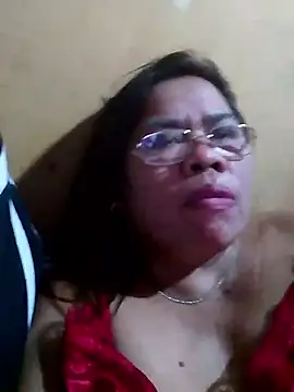 Snapshot of Huge_mama69 chatting on September 12, 12:49 pm Huge mama69 online show from September 12, 12:49 pm