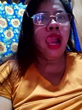 Huge mama69 online show from February 5, 9:52 pm