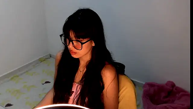 meganmiauu online show from May 23, 12:09 pm