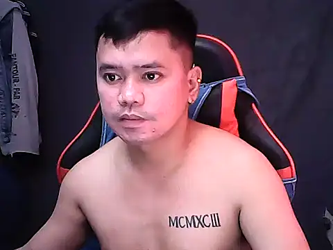Snapshot of sweet_sexyasian69 chatting on April 19, 12:22 am sweet sexyasian69 online show from April 19, 12:22 am