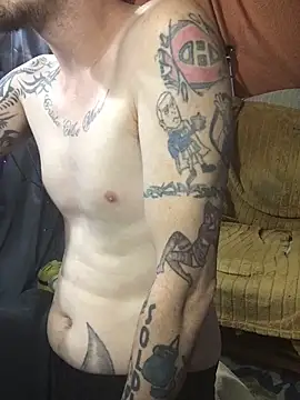 imglorious1010 online show from February 27, 8:14 am