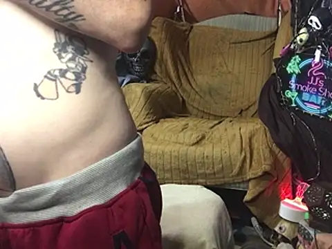 imglorious1010 online show from March 6, 4:25 pm