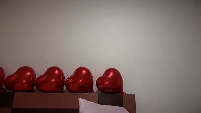 Reddgiirl online show from March 6, 10:39 pm