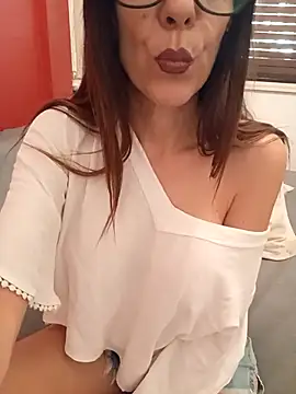 Esmeralda passion online show from October 31, 2:07 pm