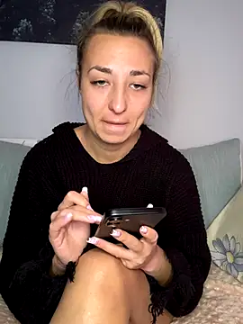 Snapshot of Celine_charme chatting on September 23, 11:02 am Celine charme online show from September 23, 11:02 am