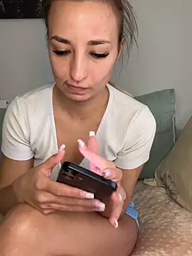 Snapshot of Celine_charme chatting on October 10, 3:00 pm Celine charme online show from October 10, 3:00 pm