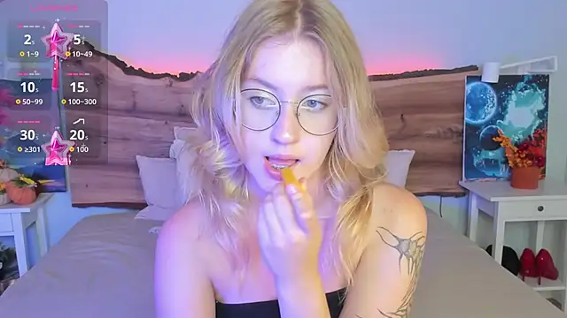 Snapshot of Nerissa_xo chatting on September 17, 7:37 pm Nerissa xo online show from September 17, 7:37 pm