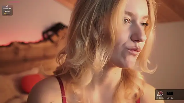 Snapshot of Nerissa_xo chatting on November 13, 7:35 pm Nerissa xo online show from November 13, 7:35 pm