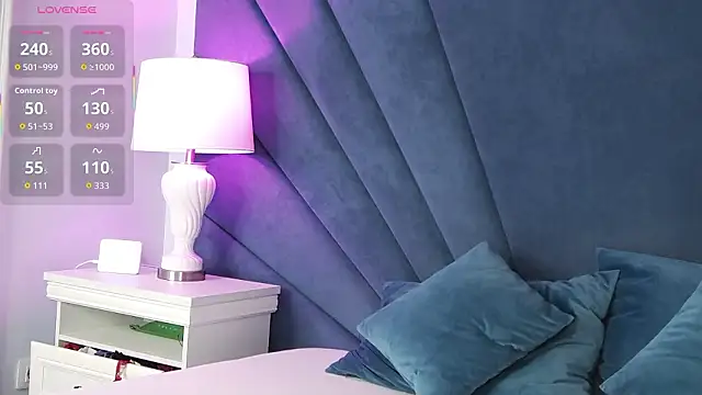 Evelisse online show from February 24, 5:27 am