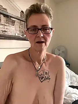 Curvy-Jinx online show from January 8, 10:06 am