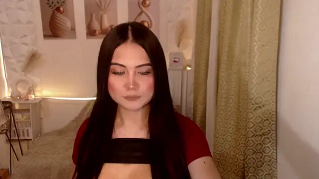 Snapshot of alisha_klassx chatting on June 15, 6:04 am alisha klassx online show from June 15, 6:04 am