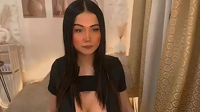 Snapshot of alisha_klassx chatting on July 20, 5:22 am alisha klassx online show from July 20, 5:22 am