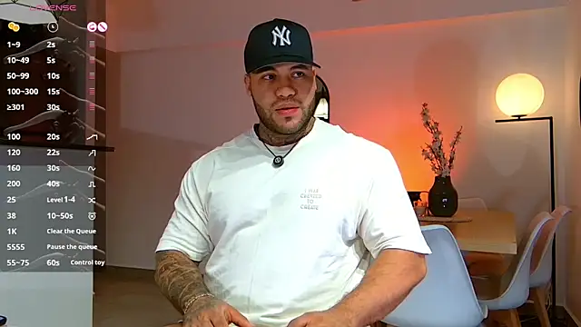 Snapshot of Michael_Salens chatting on October 30, 11:05 pm Michael Salens online show from October 30, 11:05 pm