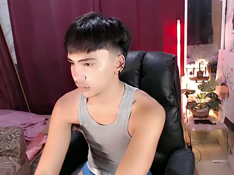 Snapshot of xblack_clover chatting on December 1, 1:10 am xblack clover online show from December 1, 1:10 am