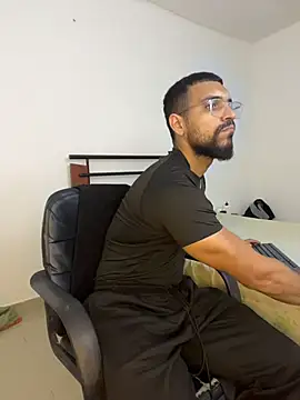 vincentjaxon online show from November 25, 5:57 pm