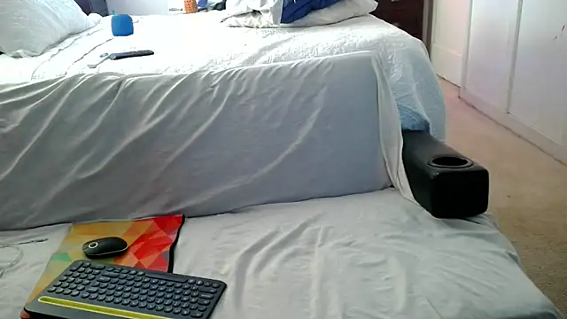 Luv2SuckBWC92 online show from October 2, 10:28 pm