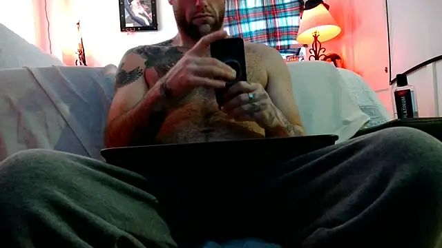 Luv2SuckBWC92 online show from October 7, 6:16 pm