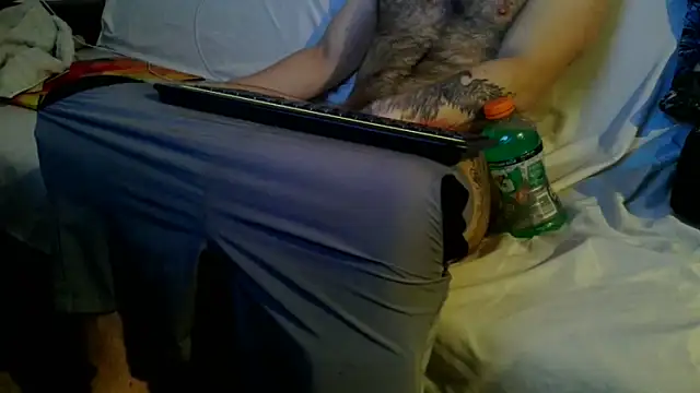 Luv2SuckBWC92 online show from October 20, 10:43 pm