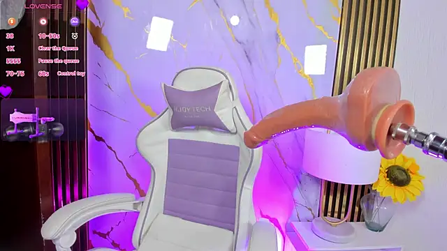 Snapshot of abby_deep_2 chatting on November 26, 9:43 am abby deep 2 online show from November 26, 9:43 am