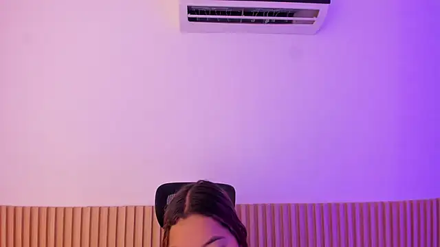 OliviaSweett online show from September 14, 6:40 pm