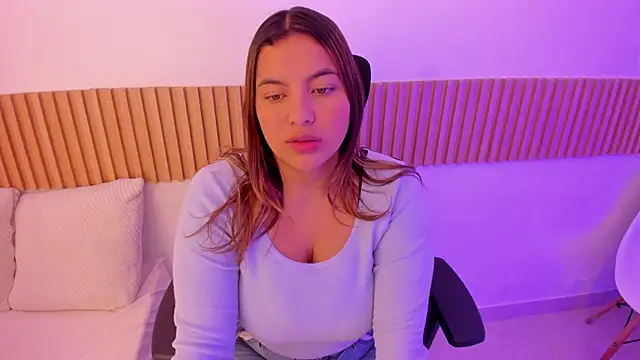 OliviaSweett online show from October 3, 6:49 pm